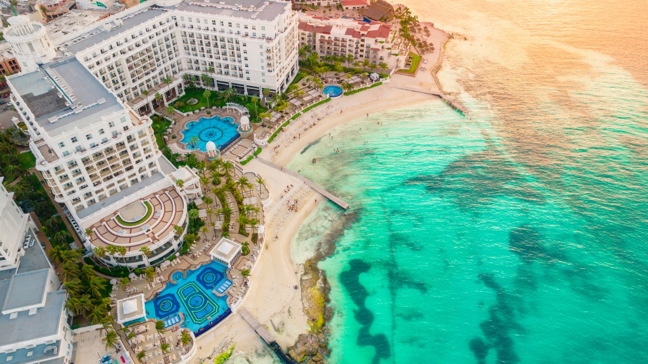 Khu nghỉ dưỡng Caribbean all inclusive với hồ bơi và bãi biển riêng